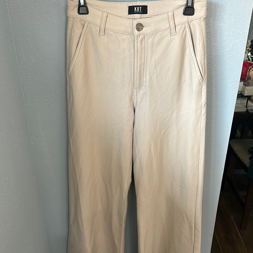 Kut from the Kloth Meg Tan Chinos Timeless Style